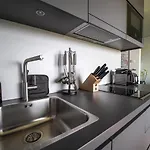Luxury アパートホテル
