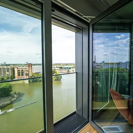 Luxury Aparthotel 4*